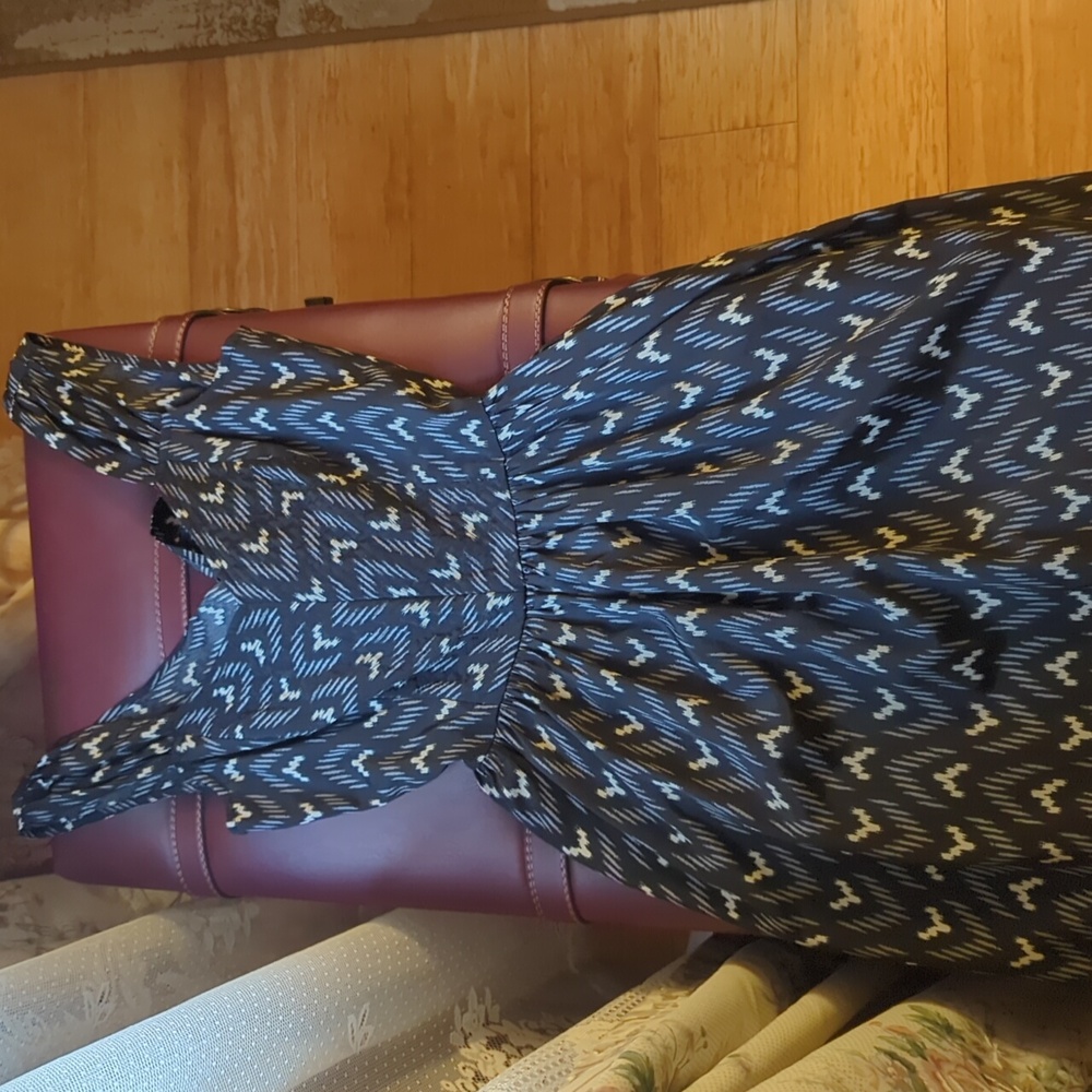 Open back tie back black gray and white short dress